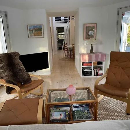 Cozy Summer House In 度假居 *